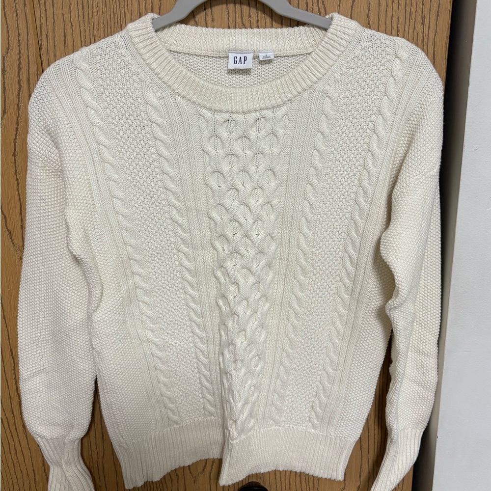 GAP Cream Cable Knit Crew Sweater